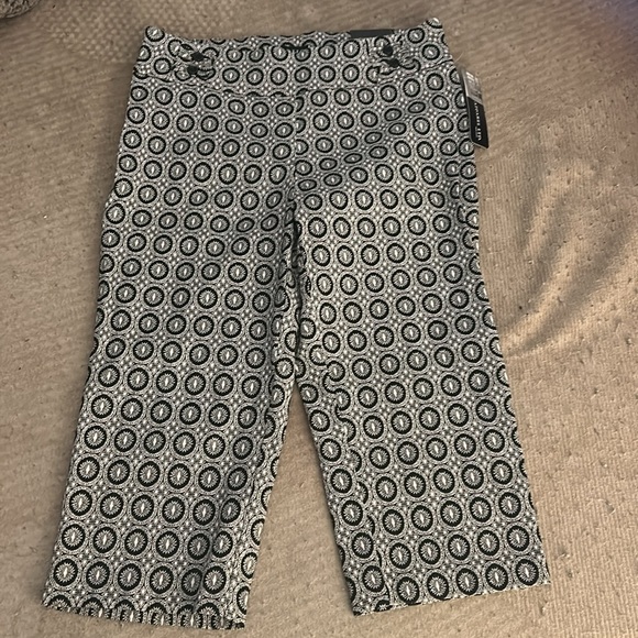 Patterned pants - Picture 2 of 3